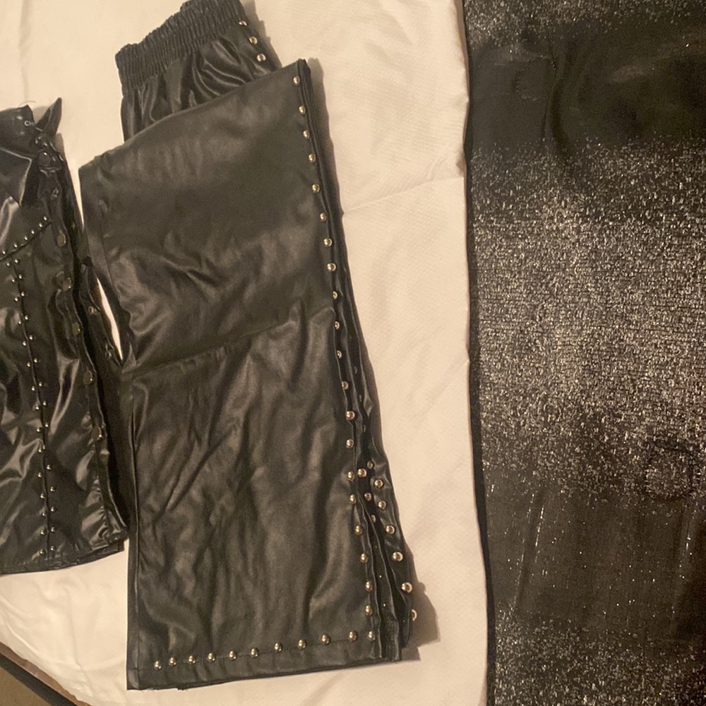 Two piece set blk - Picture 3 of 4